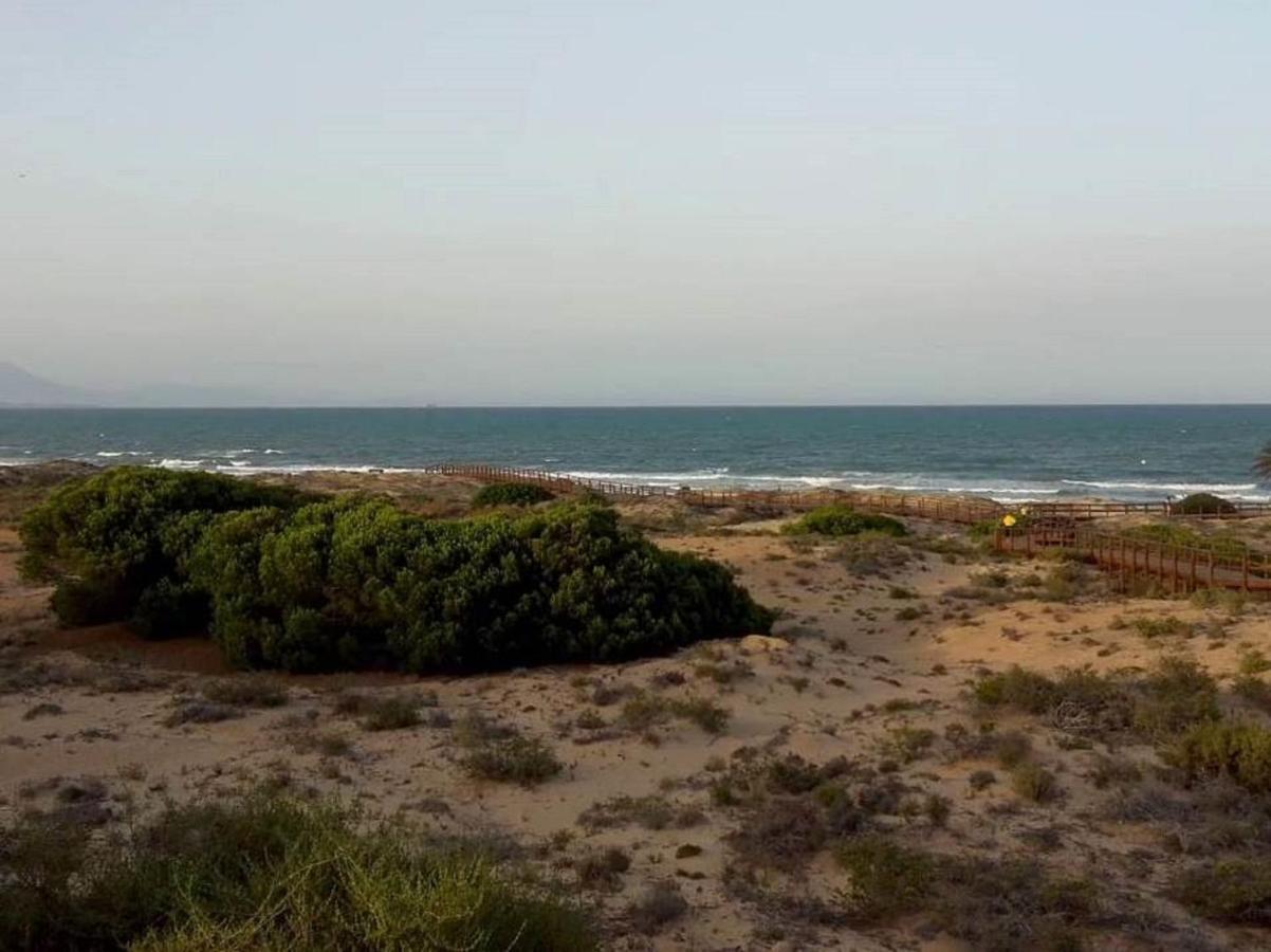 شقة Apartamento Playa آريناليس ديل سول المظهر الخارجي الصورة