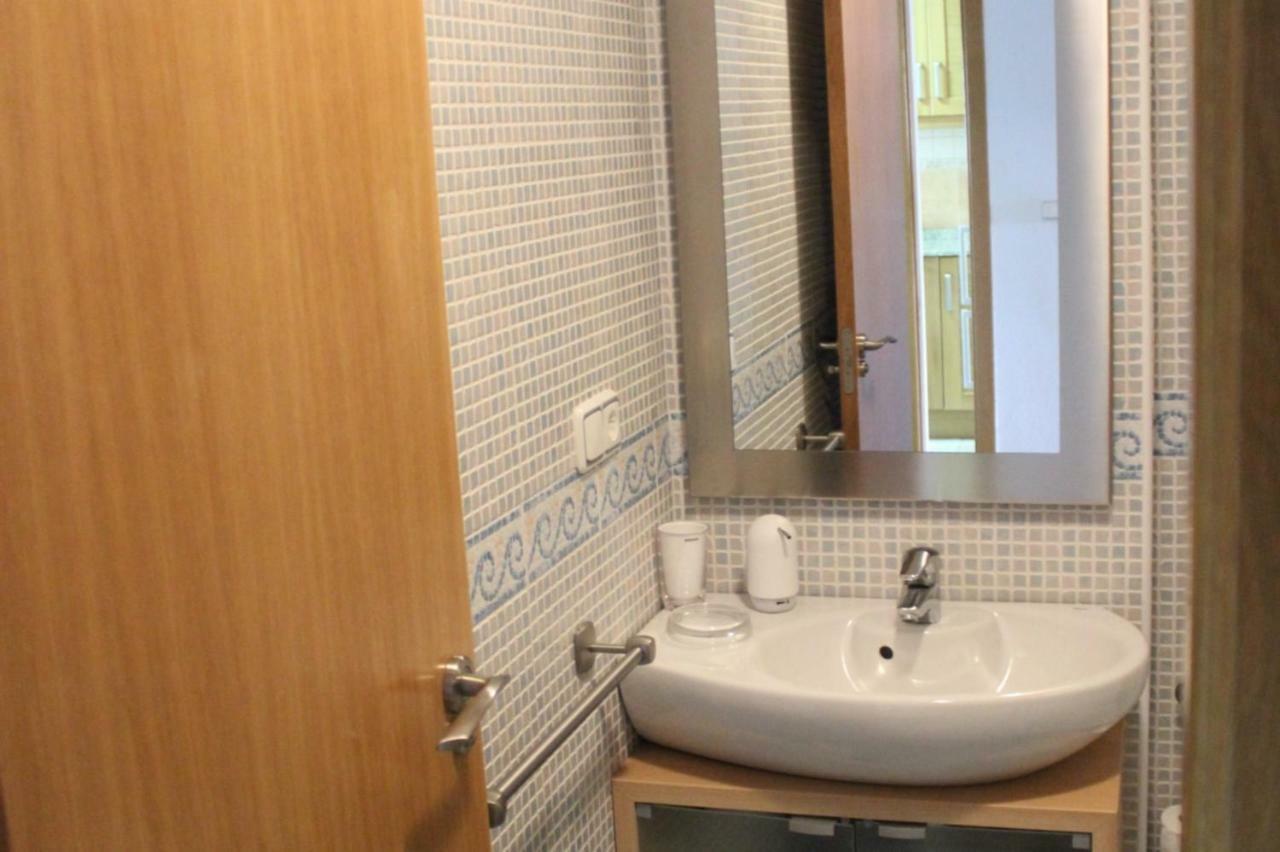 شقة Apartamento Playa آريناليس ديل سول المظهر الخارجي الصورة