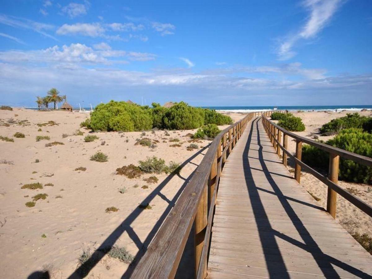 شقة Apartamento Playa آريناليس ديل سول المظهر الخارجي الصورة